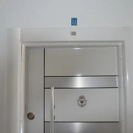Апартаменты 1+1 В 200М От Пляжа Клеопатры /3 Alanya