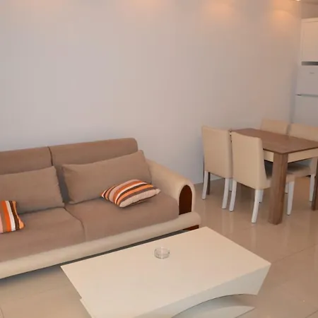 Апартаменты 1+1 В 200М От Пляжа Клеопатры /3 *