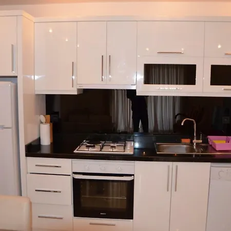 Апартаменты 1+1 В 200М От Пляжа Клеопатры /3 Daire Alanya
