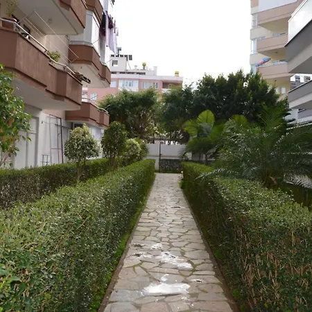 Апартаменты 1+1 В 200М От Пляжа Клеопатры /3 Apartmán
